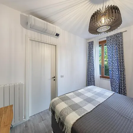 Apartment Le Giare Pt-7 By Wonderful Italy *